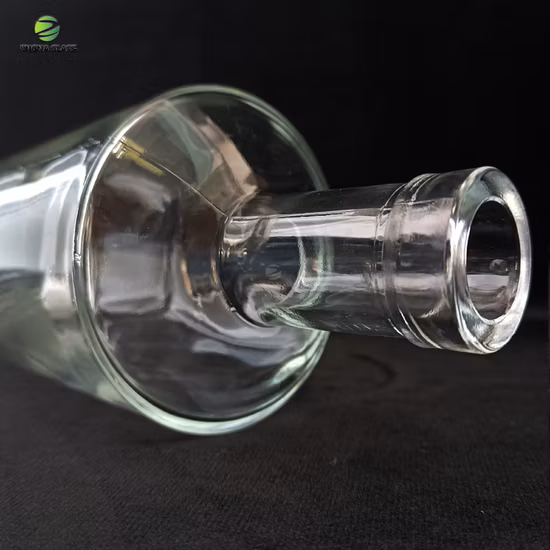 China Factory Manufacturer High Qualitywholesale Empty Clear Round 375ml 500ml 750ml Glass Bottle Wine Bottle Vodka Gin Rum Alcohol Whiskey Tequila Brandy