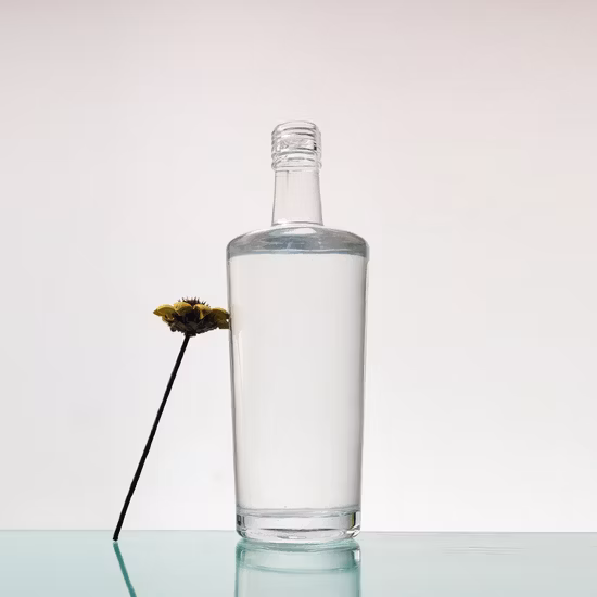 Atacado 500ml 700ml 750ml 1000ml garrafa de licor de vidro espíritos vodka rum tequila uísque rodada garrafas de vidro vazias com rolha de madeira