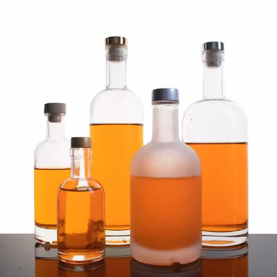 Atacado 700ml 750ml 500ml Clear Round Vazio Rum Whiskey Spirit Garrafa De Vidro Vodka Liquor Com Tampa De Cortiça