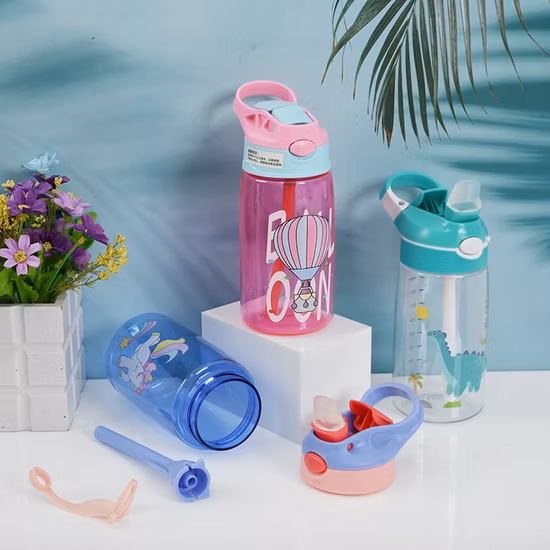 Garrafa de água moderna para o dia da moda